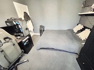 Bedroom- click for photo gallery